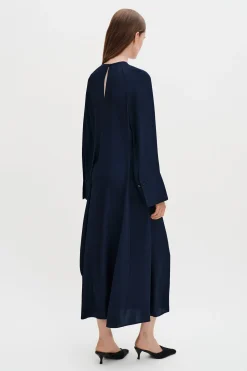 Fluid Raglan Dress
